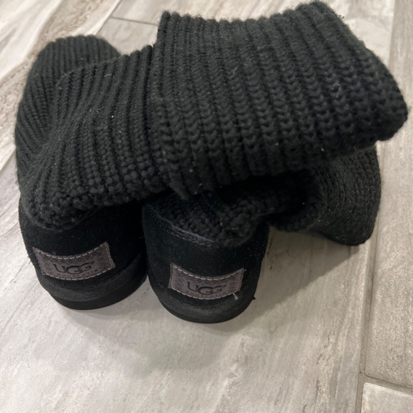 Ugg Cardy Boots - Picture 3 of 3